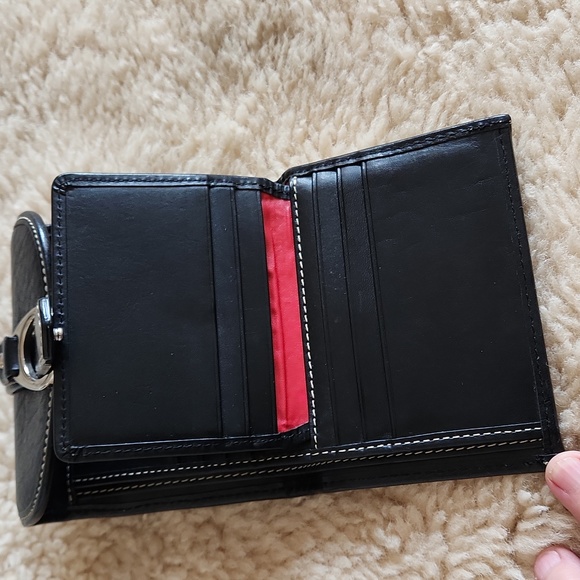Great Dooney & Bourke Compact Black Leather Snap Tri-fold Wallet 🖤❤️ - Picture 12 of 16